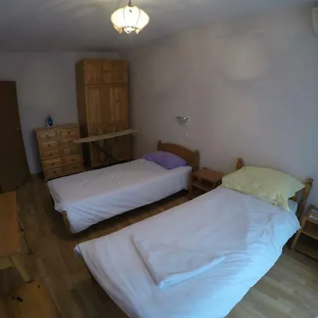 Lägenhet Three Bedroom Apaartment 